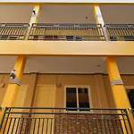 Reddoorz Plus Near Palembang Square Mall